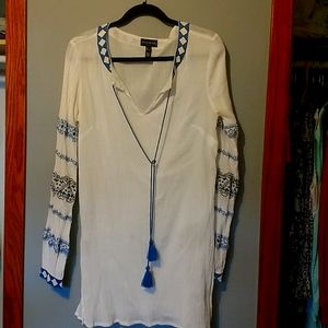 Long tall Sally gauze off white with blue and black size 8